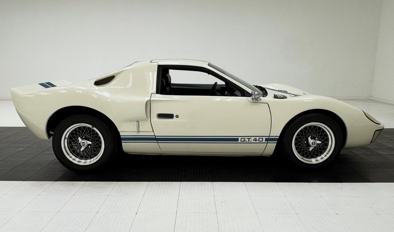 1988 Pontiac Fiero 6