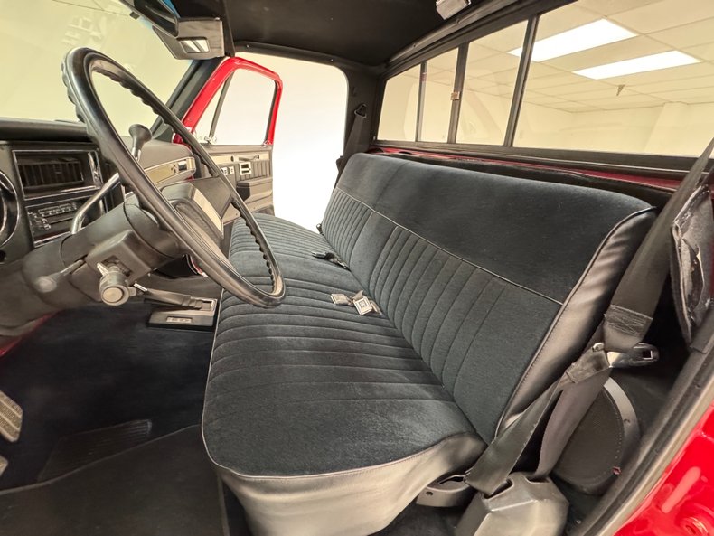 1987 Chevrolet K-10 37