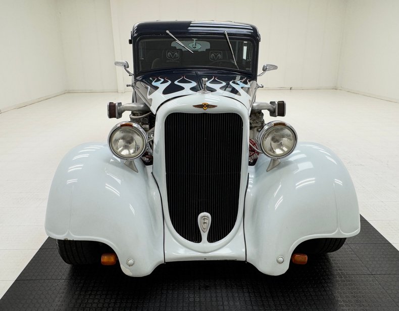 1933 Dodge 6 Series 8