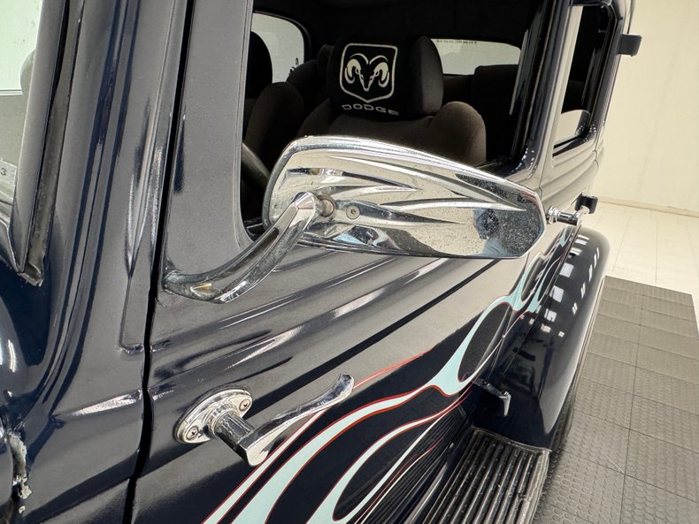 1933 Dodge 6 Series 16
