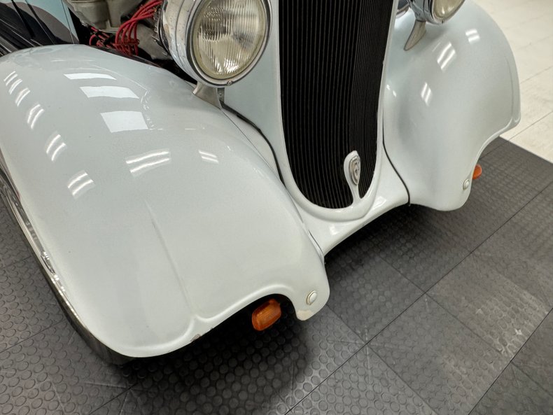 1933 Dodge 6 Series 22