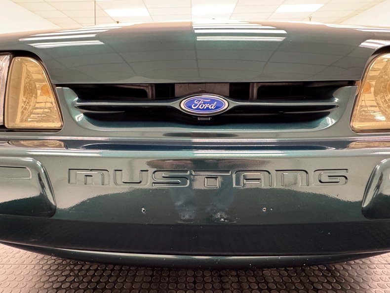 1990 Ford Mustang 12