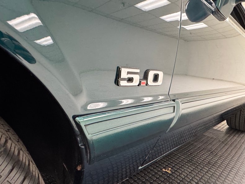 1990 Ford Mustang 15
