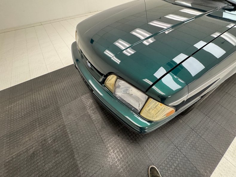 1990 Ford Mustang 29