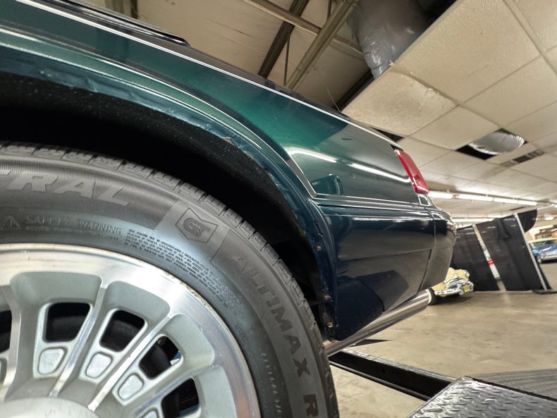 1990 Ford Mustang 32