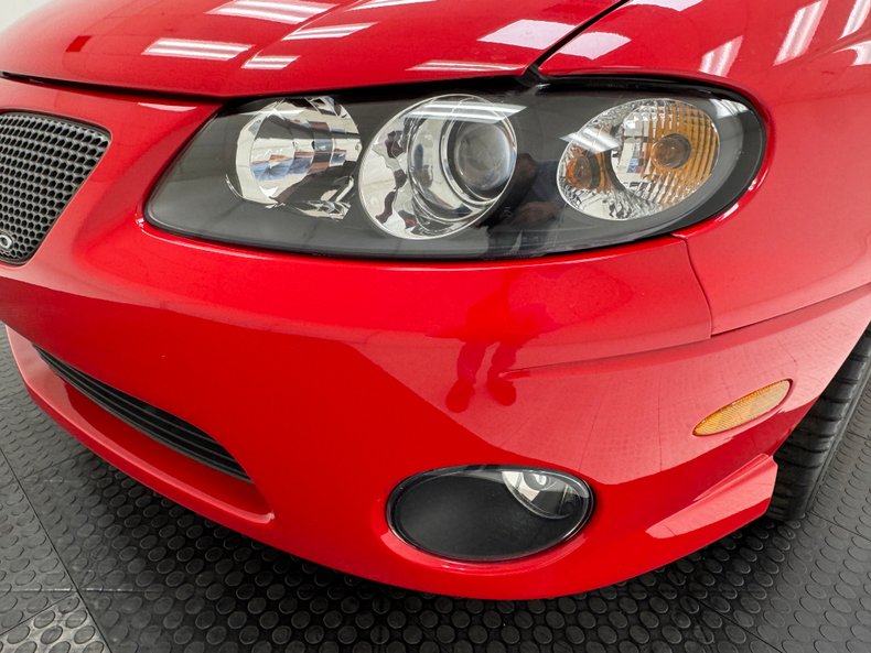 2005 Pontiac GTO 11