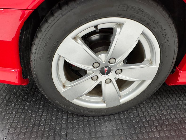 2005 Pontiac GTO 24