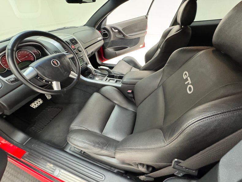 2005 Pontiac GTO 39