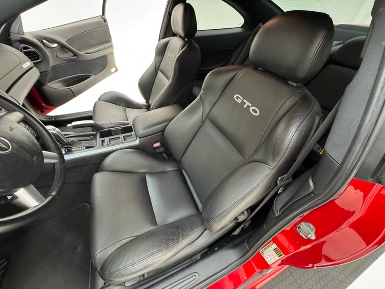 2005 Pontiac GTO 38