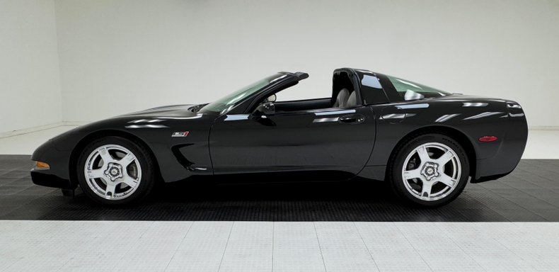 1998 Chevrolet Corvette 4