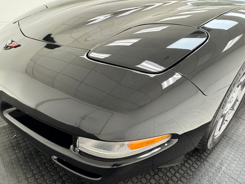 1998 Chevrolet Corvette 13