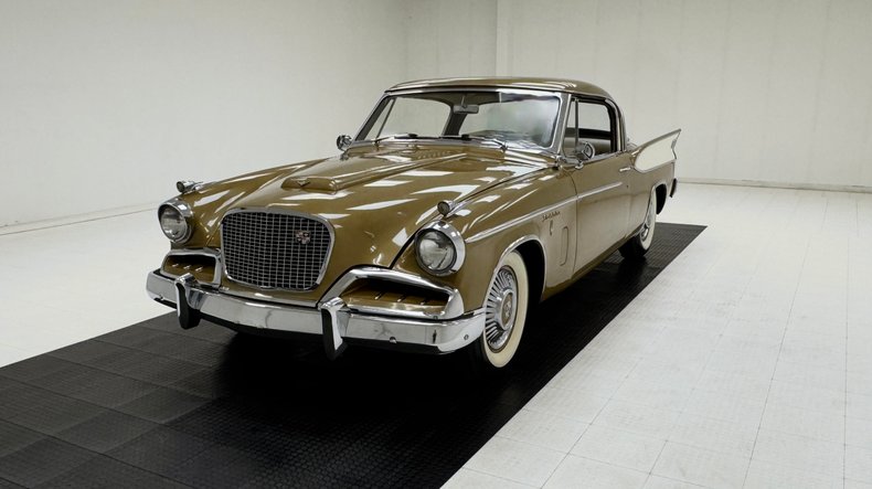 1957 Studebaker Golden Hawk 1