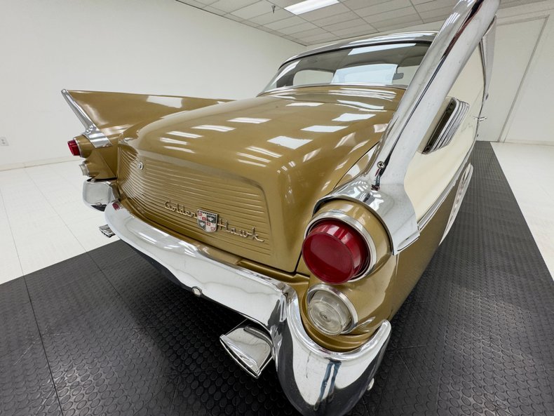 1957 Studebaker Golden Hawk 26
