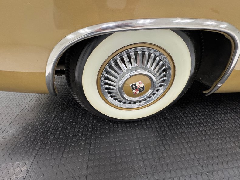 1957 Studebaker Golden Hawk 27