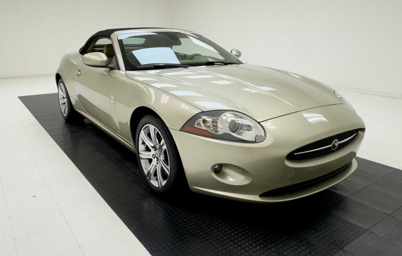2007 Jaguar XK8 10