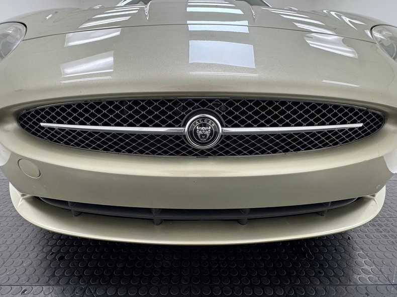 2007 Jaguar XK8 12