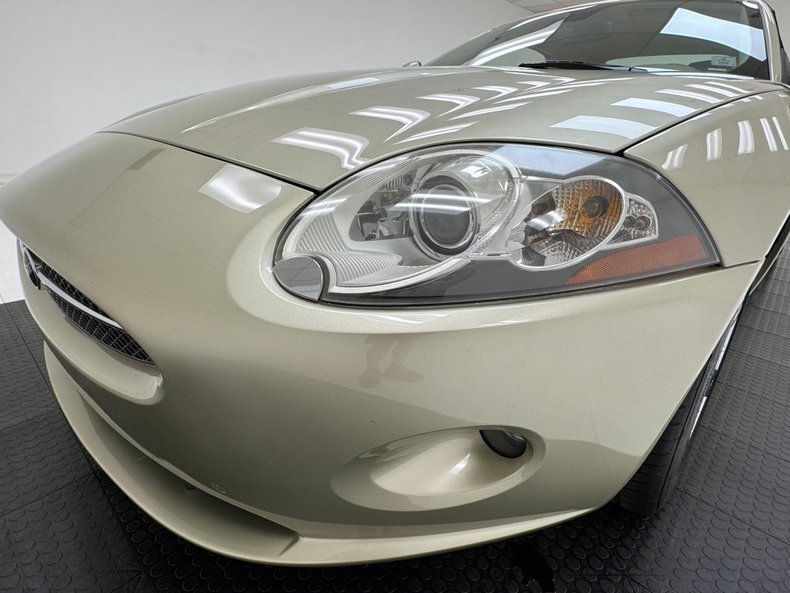 2007 Jaguar XK8 13