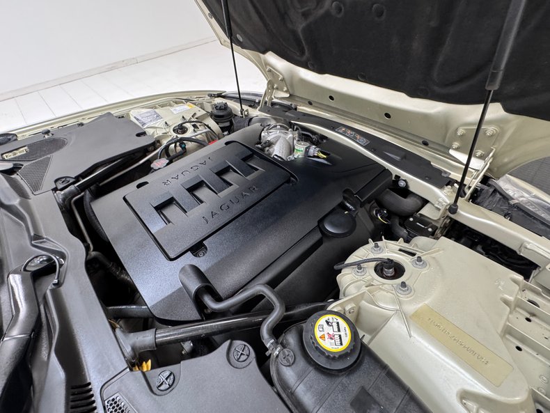 2007 Jaguar XK8 44