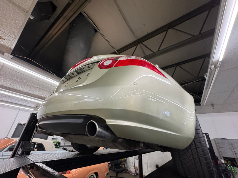 2007 Jaguar XK8 30