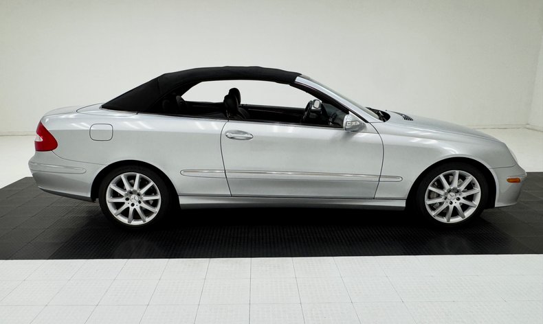 2007 Mercedes-Benz CLK350 10