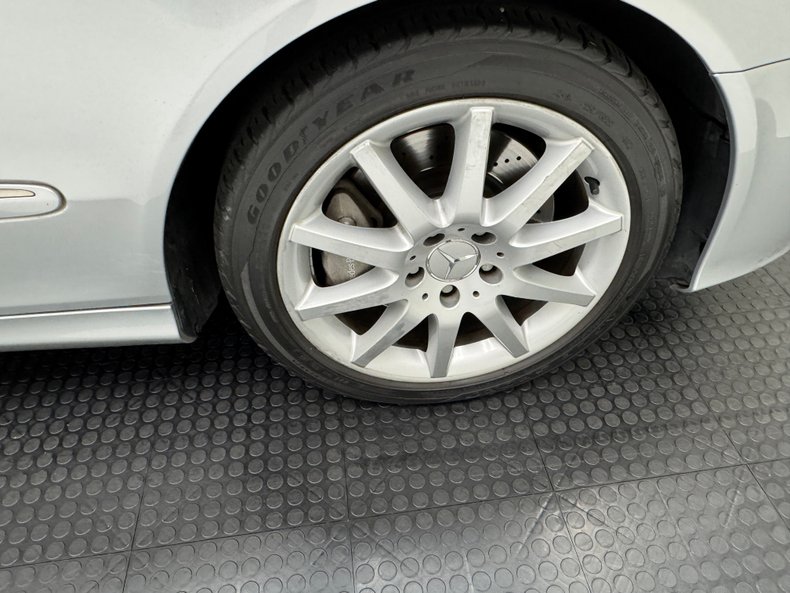 2007 Mercedes-Benz CLK350 26