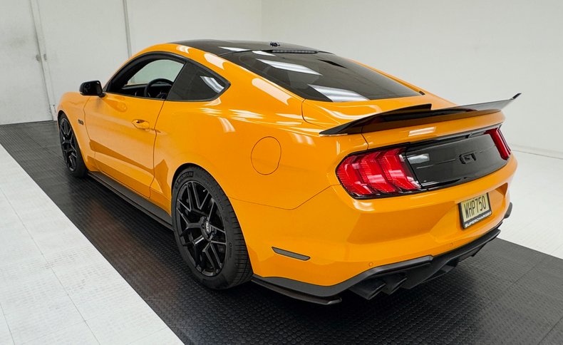 2019 Ford Mustang 3