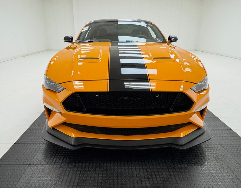 2019 Ford Mustang 8