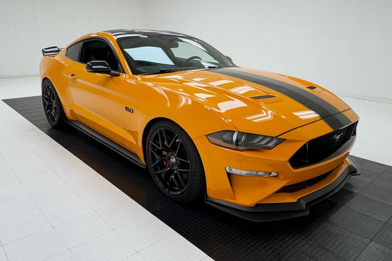2019 Ford Mustang 7