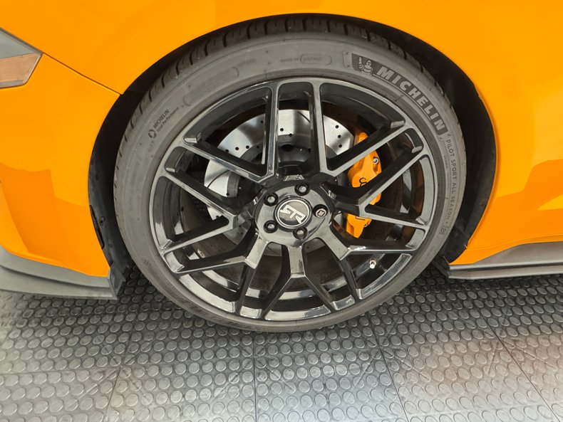 2019 Ford Mustang 11