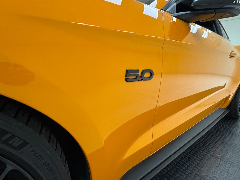 2019 Ford Mustang 12