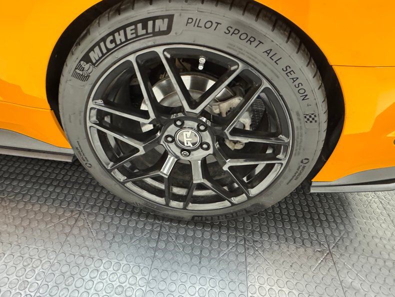 2019 Ford Mustang 20