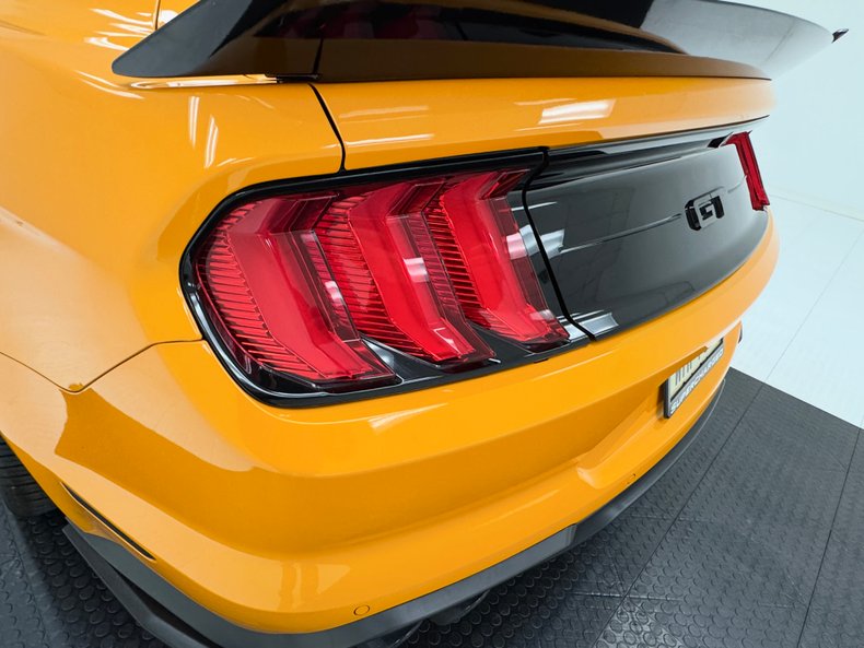 2019 Ford Mustang 22
