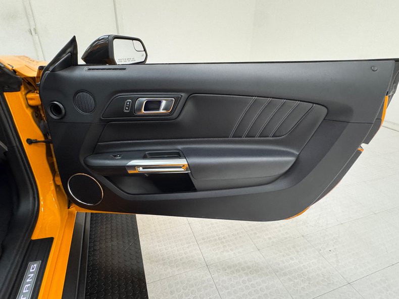 2019 Ford Mustang 40