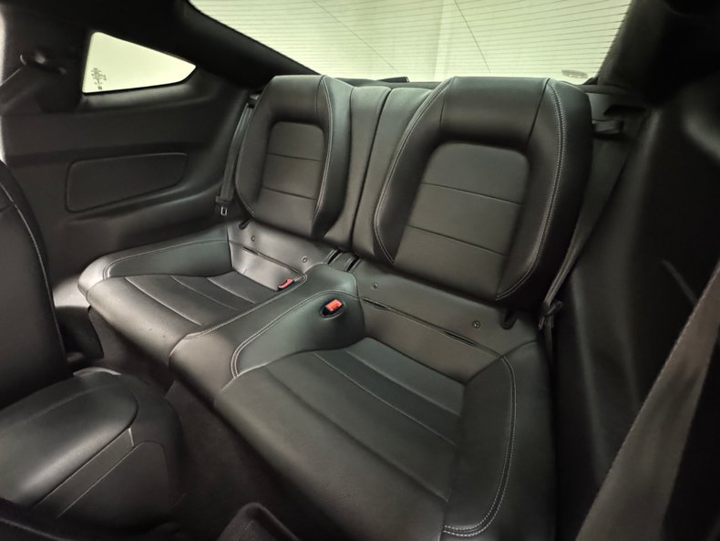 2019 Ford Mustang 43