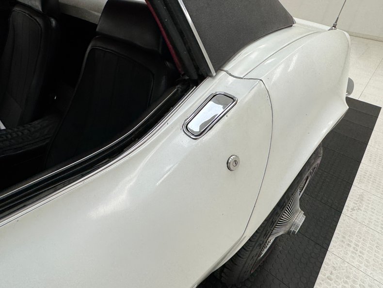 1969 Chevrolet Corvette 26