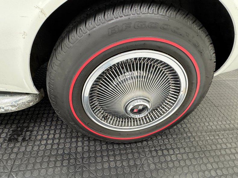 1969 Chevrolet Corvette 34