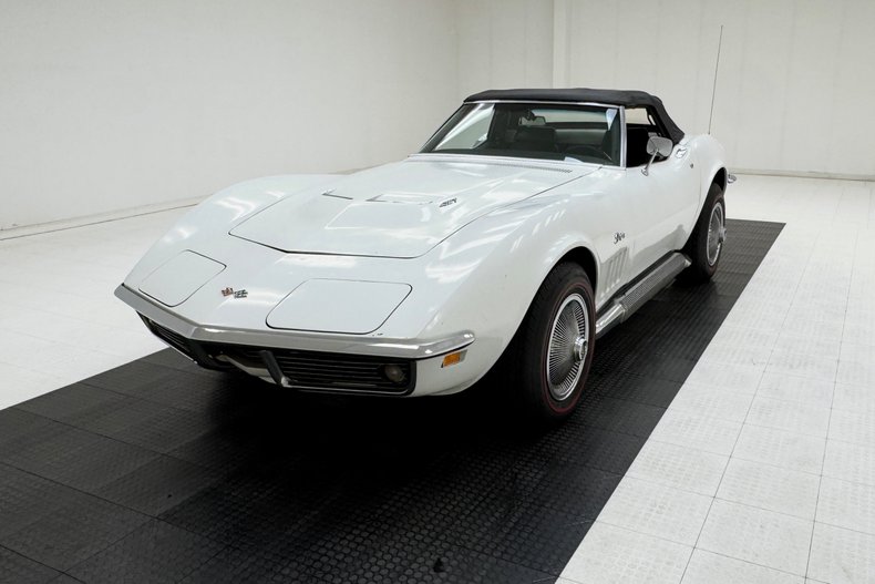 1969 Chevrolet Corvette 2