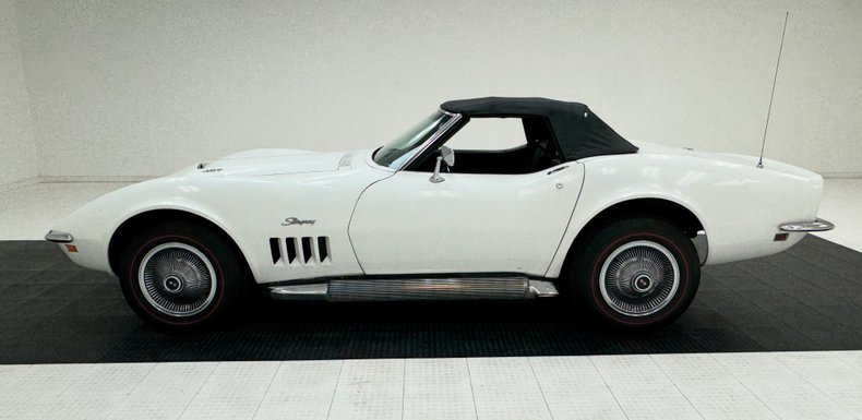 1969 Chevrolet Corvette 5