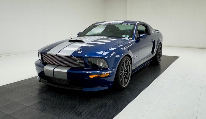 2008 Ford Mustang 1