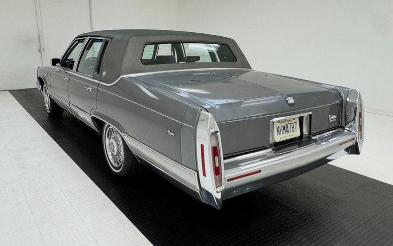 1991 Cadillac Brougham 3