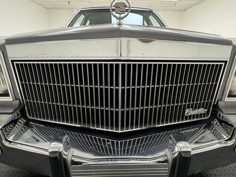 1991 Cadillac Brougham 9