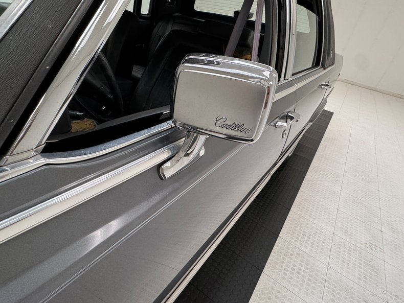 1991 Cadillac Brougham 15