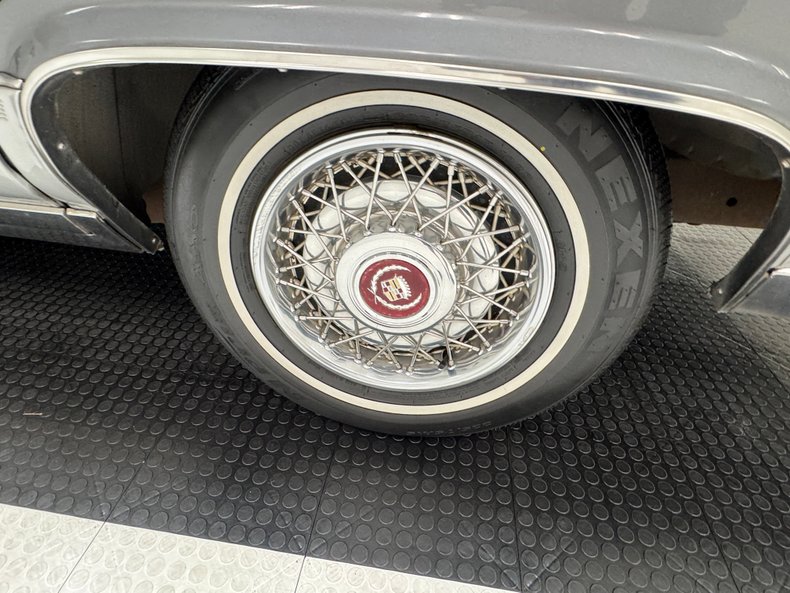 1991 Cadillac Brougham 18