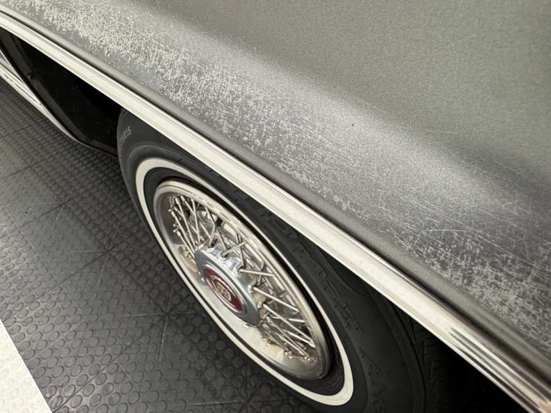 1991 Cadillac Brougham 24