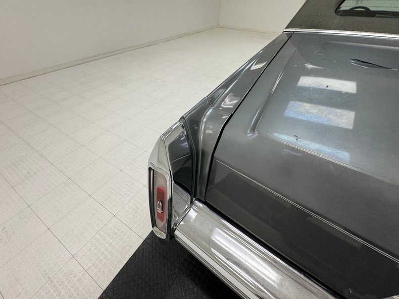 1991 Cadillac Brougham 37