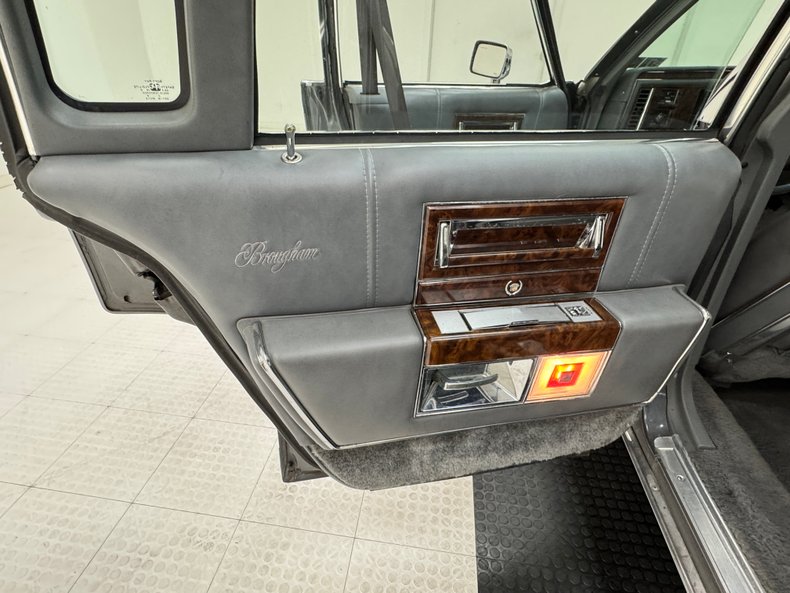 1991 Cadillac Brougham 80