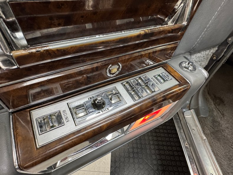 1991 Cadillac Brougham 79