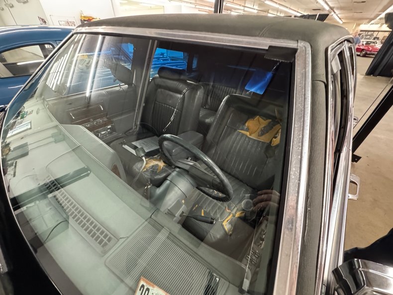 1991 Cadillac Brougham 41