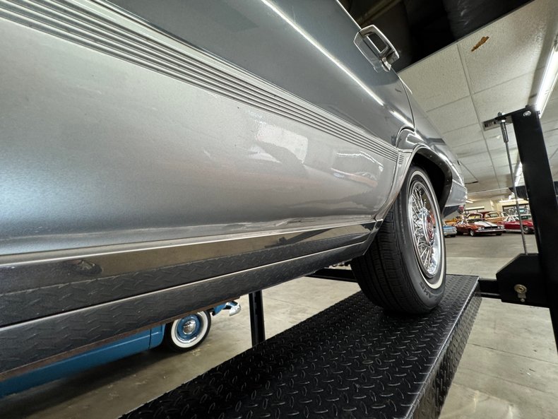 1991 Cadillac Brougham 48
