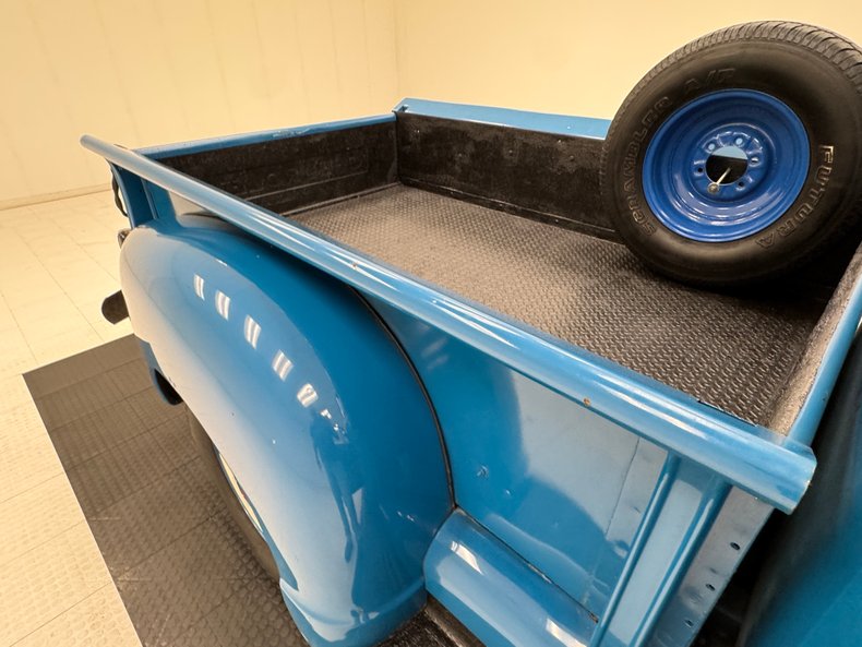 1953 Chevrolet 3100 33